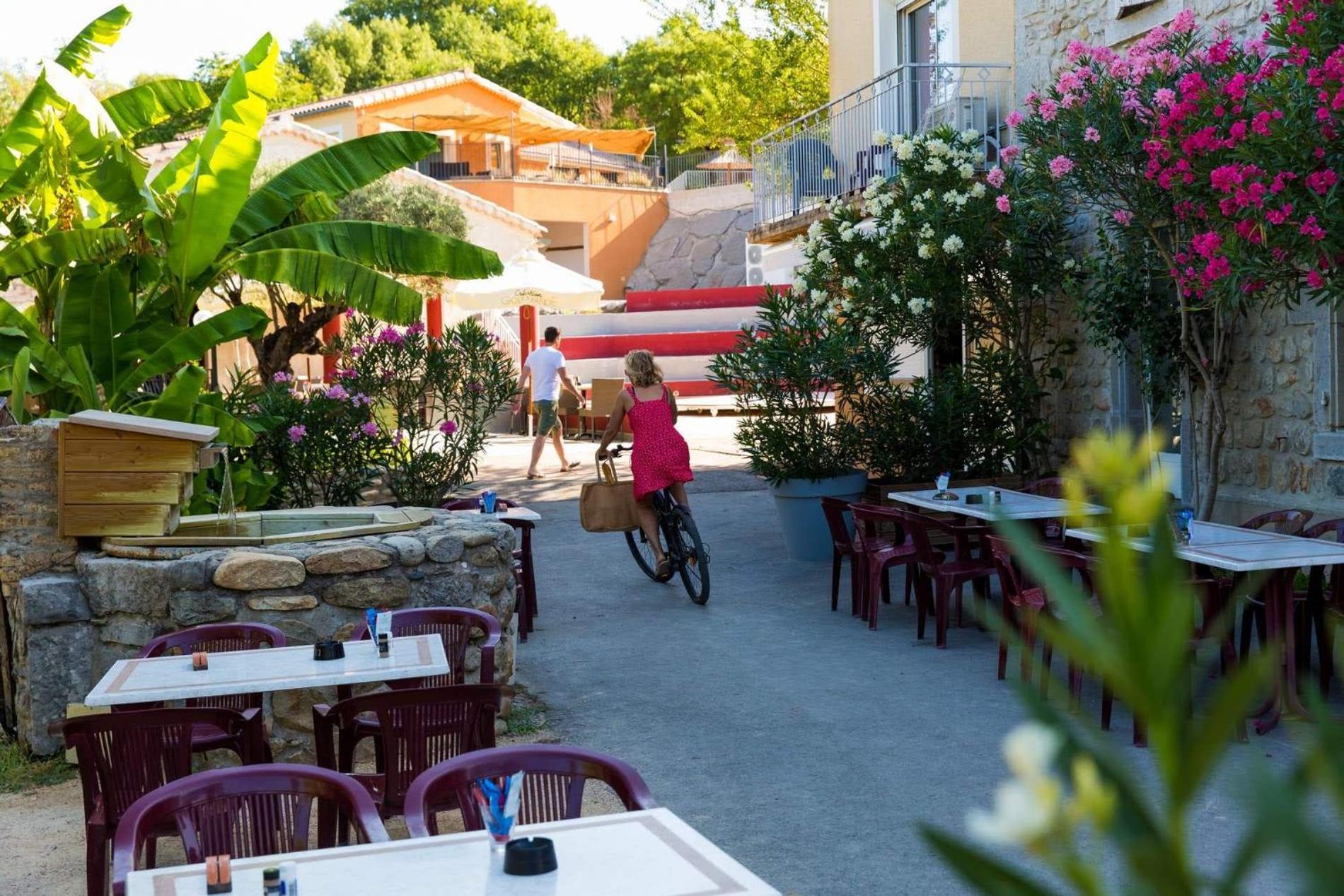 Camping La Chapouliere Ruoms Exteriör bild